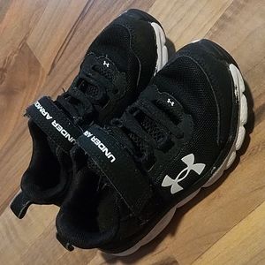 Under Armor Sneakers